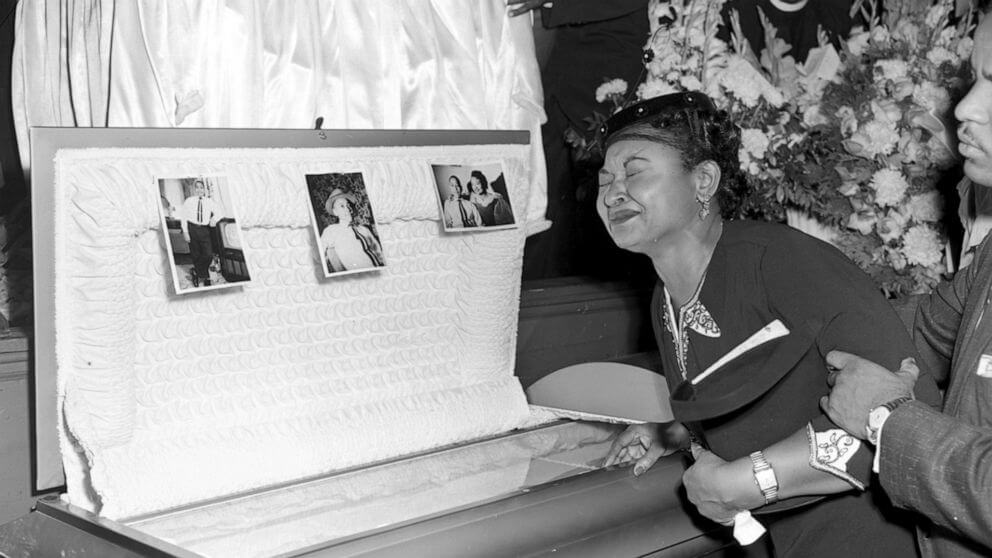 Mamie Till Mobley weeps at her son's funeral (1955)
